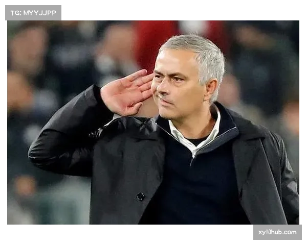 穆里尼奥亲自劝阻球迷投掷展现冷静风范彰显世界名帅人格魅力 穆里尼奥亲自劝阻球迷投掷展现冷静风范彰显世界名帅人格魅力